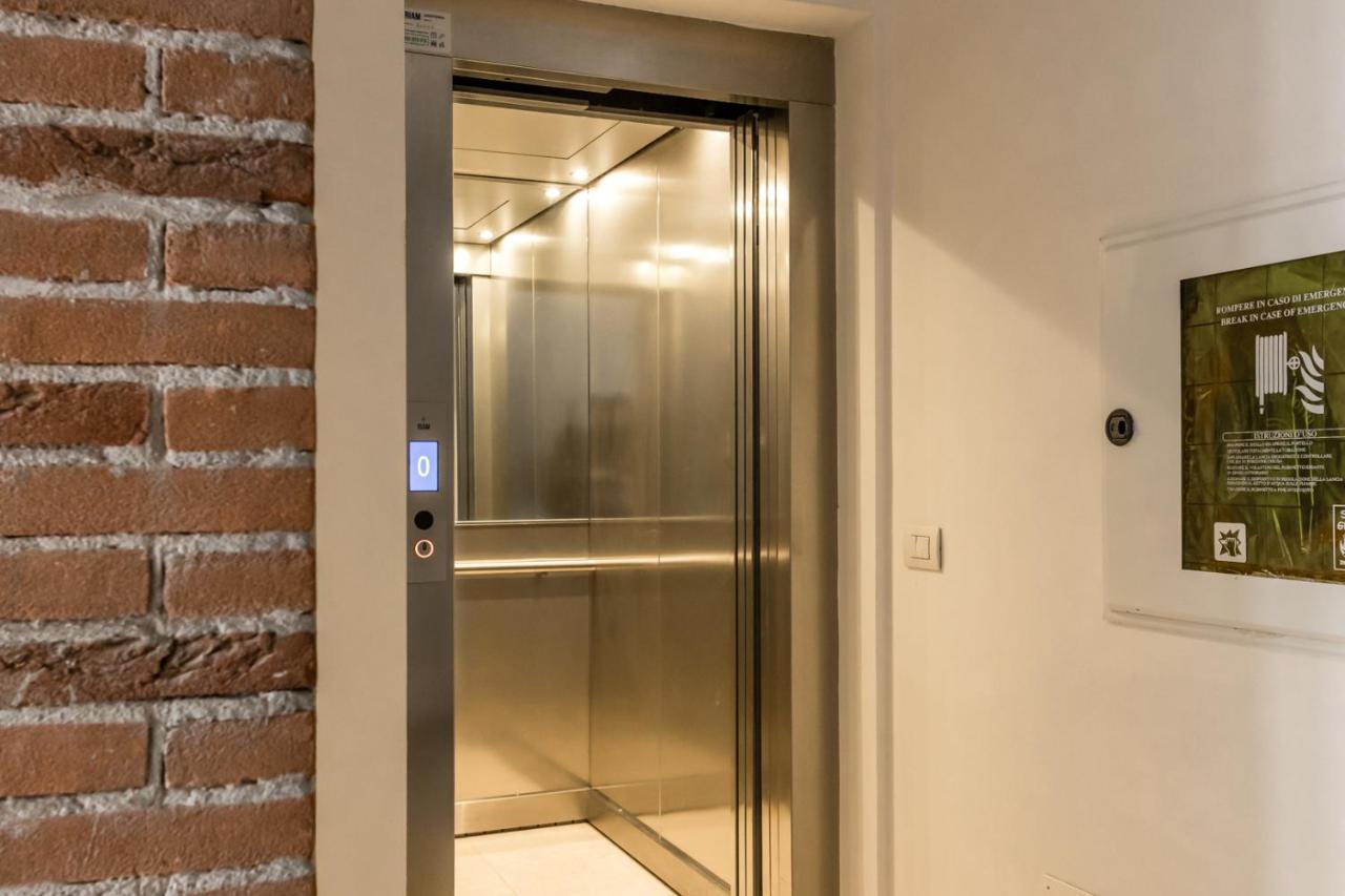Veronetta Stunning Rooftop With Lift Eksteriør bilde